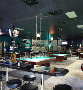 Island Breakers Billiards pool hall exterior/interior